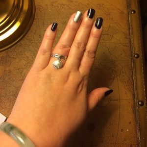 James Avery Sterling Twisted Wire Dangle cell